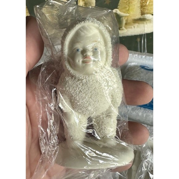 Dept. 56 SNOWBABIES STARGAZING 9 pc Set w/Telescope Snow Xmas Penguins Trees - Picture 4 of 12